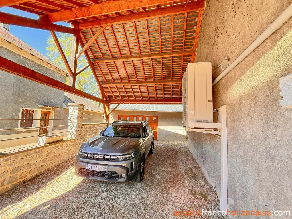 Maison de bourg à vendre chateauneuf la foret, limousin, Li1043 Image - 34