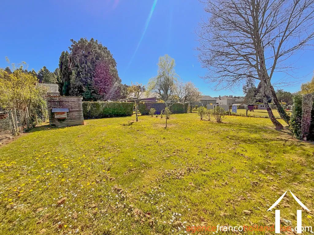 Maison de bourg à vendre chateauneuf la foret, limousin, Li1045 Image - 29