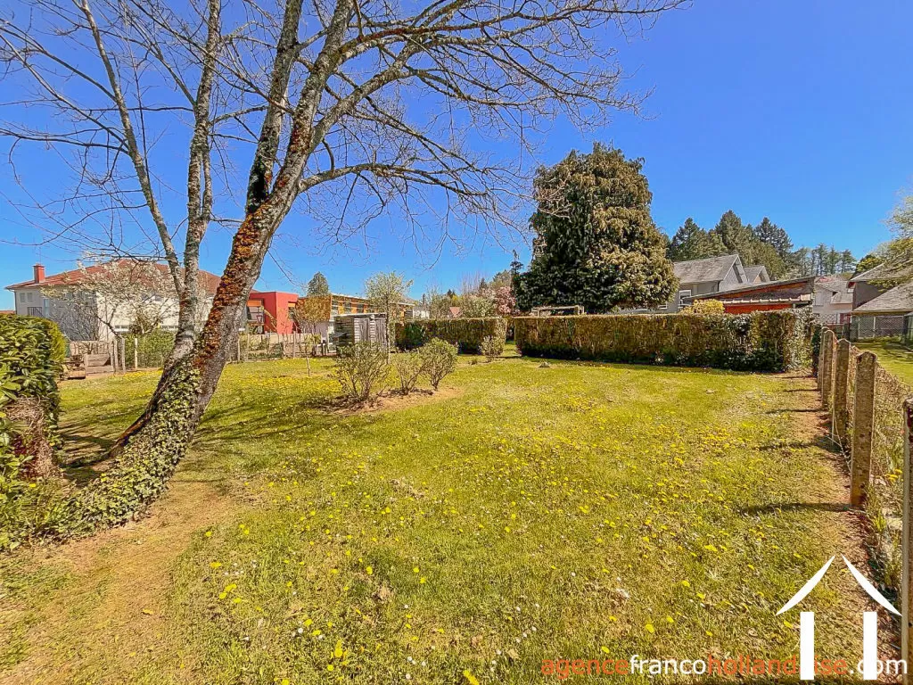 Maison de bourg à vendre chateauneuf la foret, limousin, Li1045 Image - 26