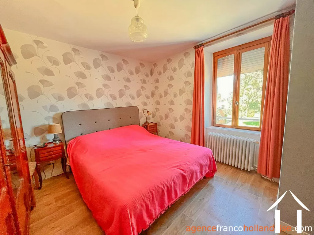 Maison de bourg à vendre chateauneuf la foret, limousin, Li1045 Image - 16