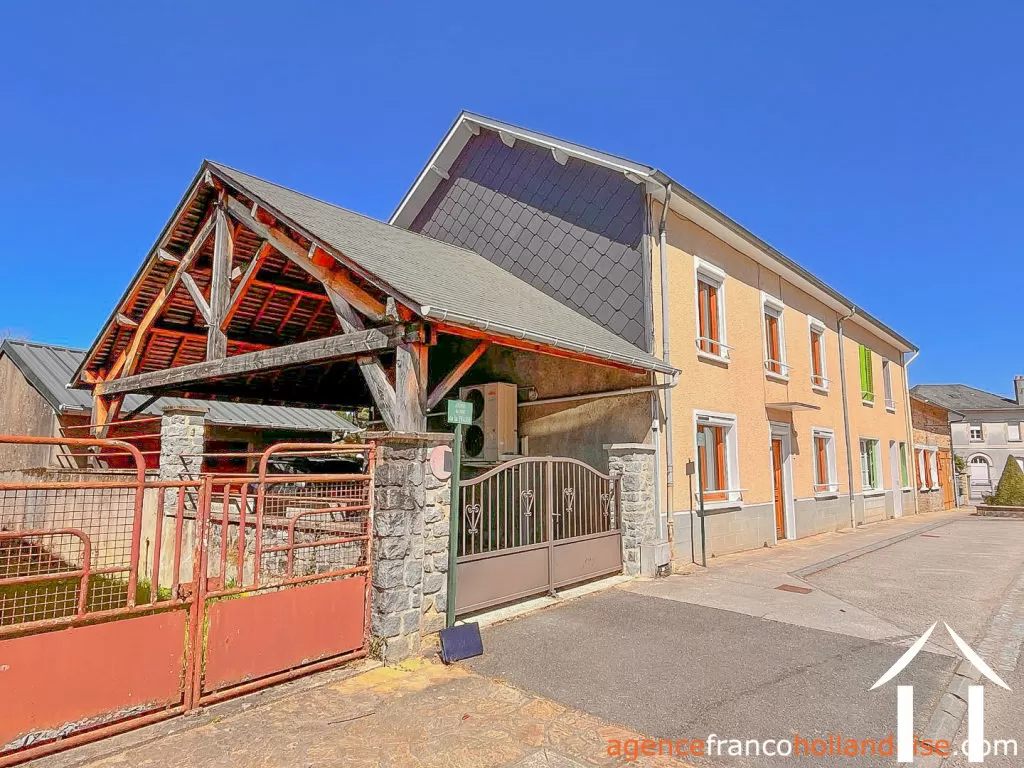 Maison de bourg à vendre chateauneuf la foret, limousin, Li1045 Image - 35