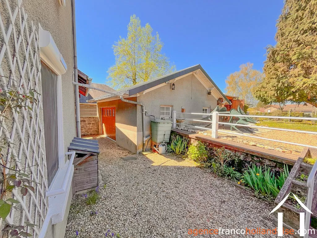 Maison de bourg à vendre chateauneuf la foret, limousin, Li1045 Image - 22