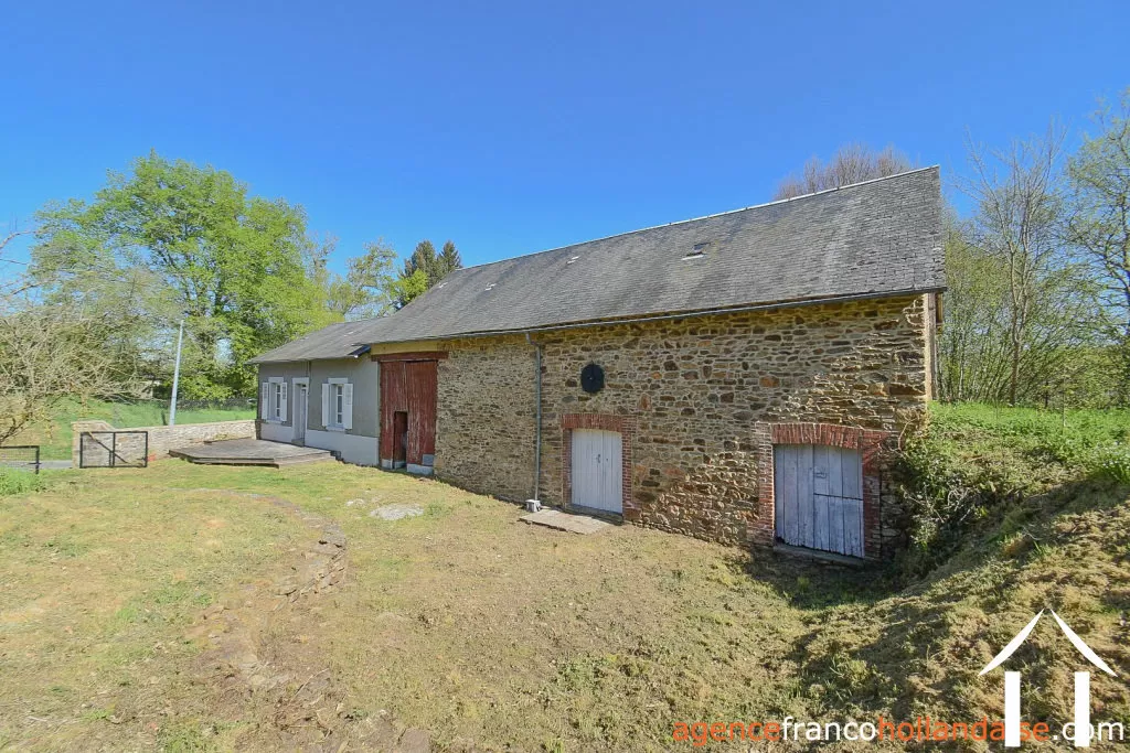 Maison à vendre chateauneuf la foret, limousin, Li1048 Image - 23