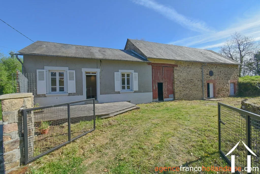 Maison à vendre chateauneuf la foret, limousin, Li1048 Image - 1