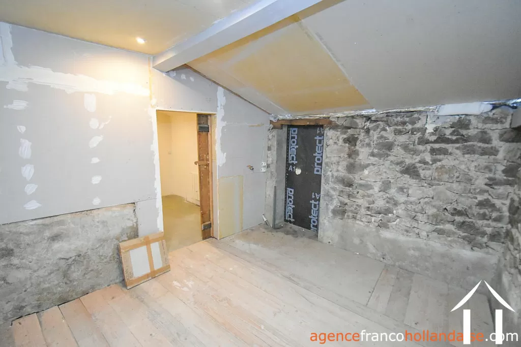 Maison à vendre chateauneuf la foret, limousin, Li1048 Image - 19