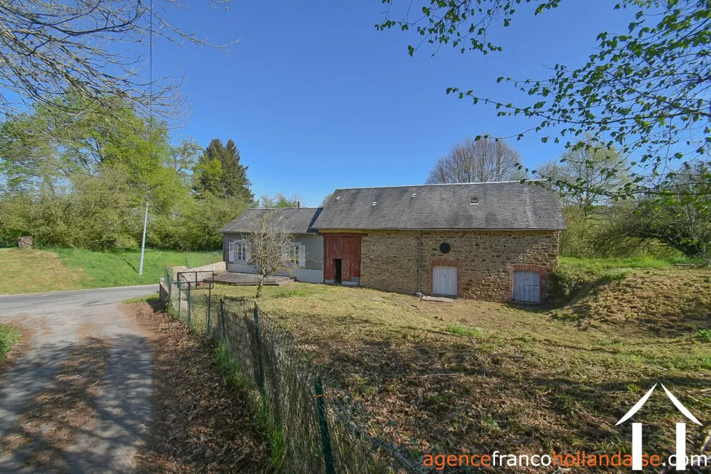 Maison à vendre chateauneuf la foret, limousin, Li1048 Image - 33