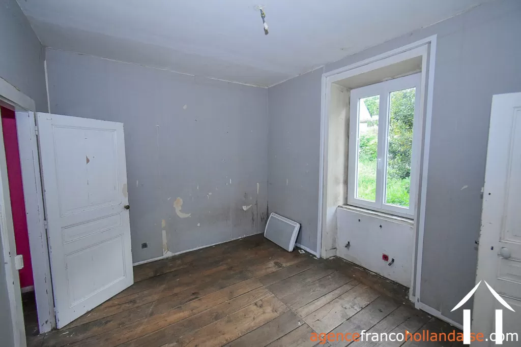 Maison de bourg à vendre chateauneuf la foret, limousin, Li1050 Image - 11