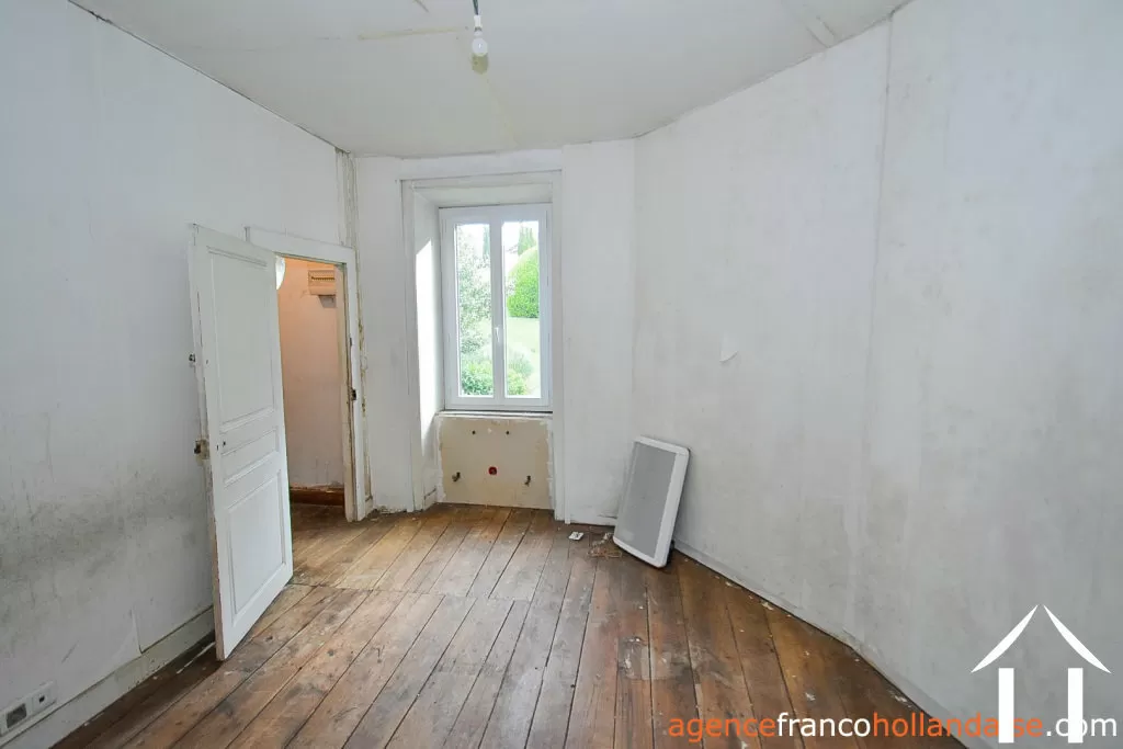 Maison de bourg à vendre chateauneuf la foret, limousin, Li1050 Image - 19