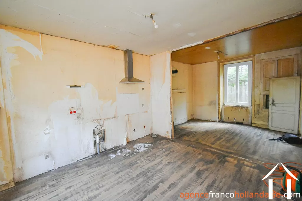 Maison de bourg à vendre chateauneuf la foret, limousin, Li1050 Image - 7