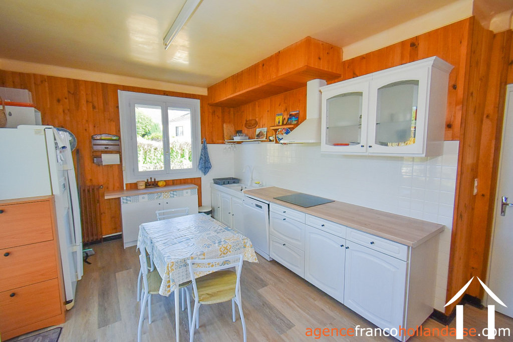 Maison de bourg à vendre chamberet, limousin, Li1053 Image - 3