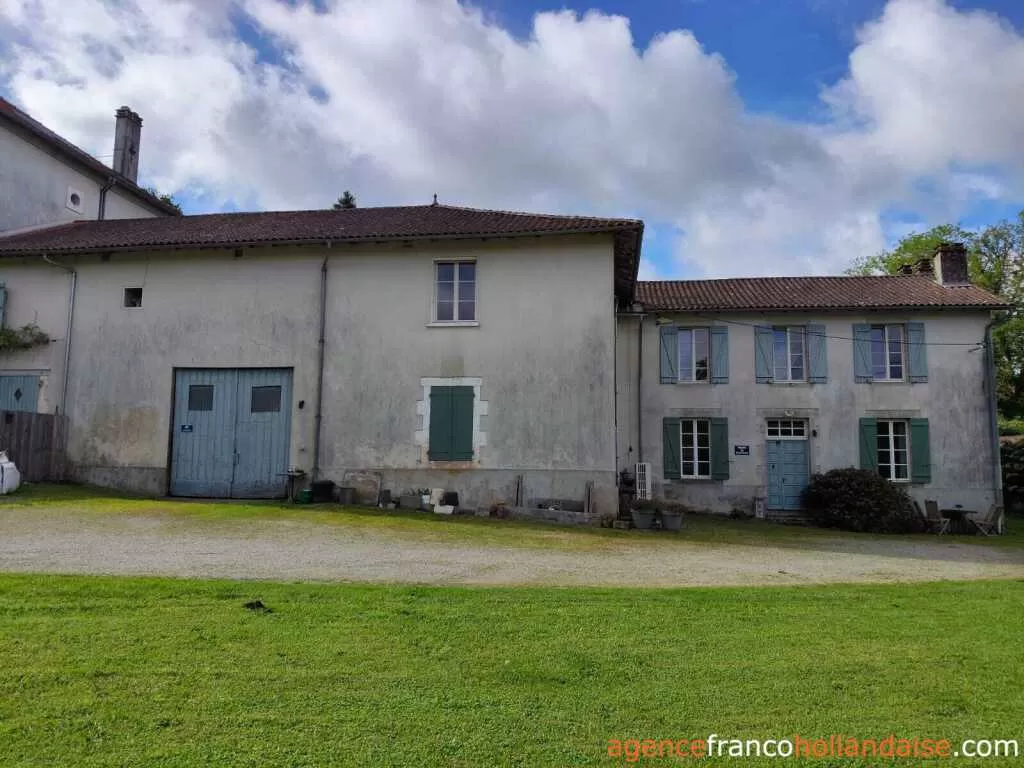 Maison avec gite à vendre rochechouart, limousin, Li1054 Image - 42