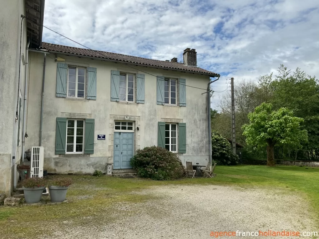 Maison avec gite à vendre rochechouart, limousin, Li1054 Image - 68
