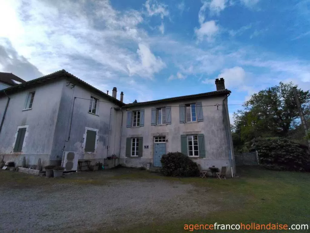 Maison avec gite à vendre rochechouart, limousin, Li1054 Image - 69