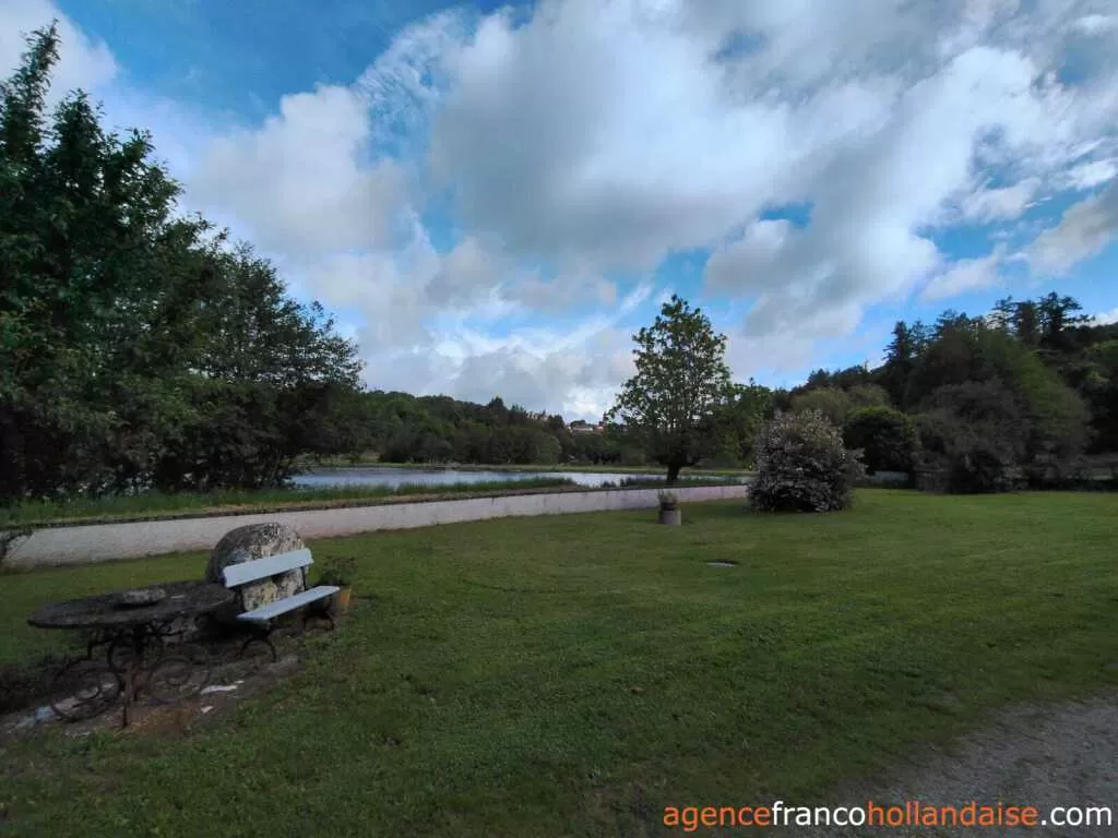 Maison avec gite à vendre rochechouart, limousin, Li1054 Image - 4