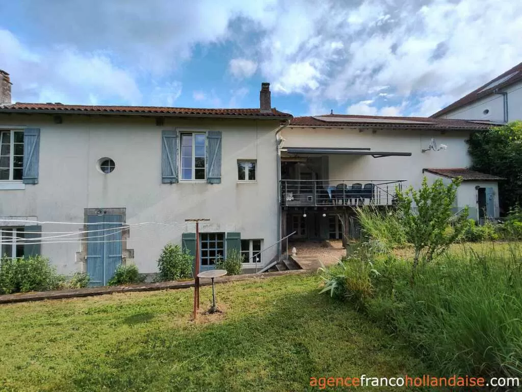 Maison avec gite à vendre rochechouart, limousin, Li1054 Image - 34