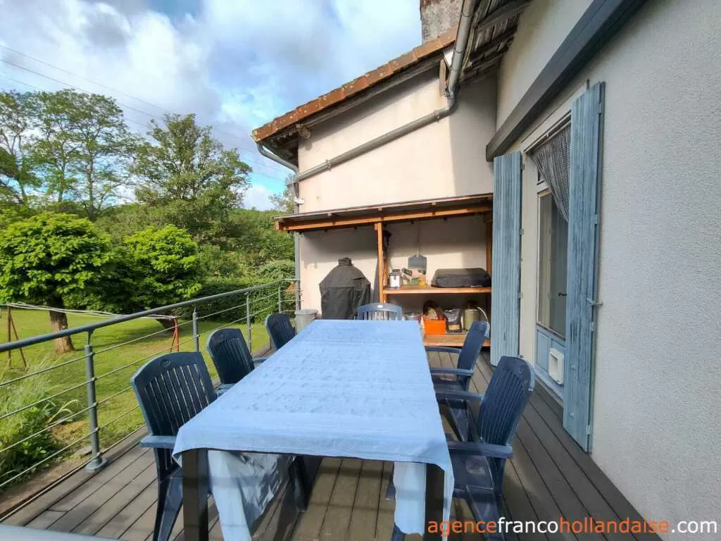 Maison avec gite à vendre rochechouart, limousin, Li1054 Image - 9