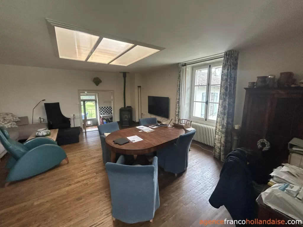 Maison avec gite à vendre rochechouart, limousin, Li1054 Image - 6