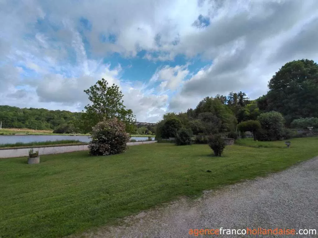 Maison avec gite à vendre rochechouart, limousin, Li1054 Image - 39