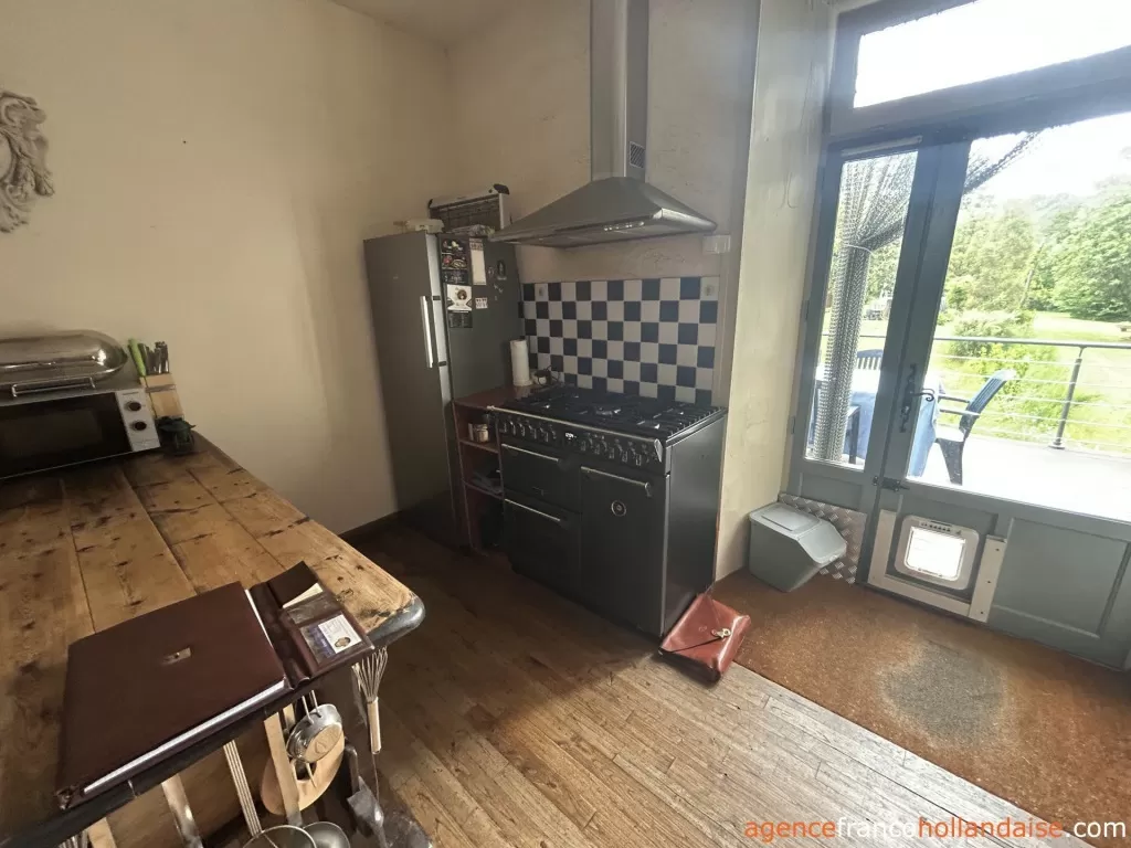 Maison avec gite à vendre rochechouart, limousin, Li1054 Image - 8