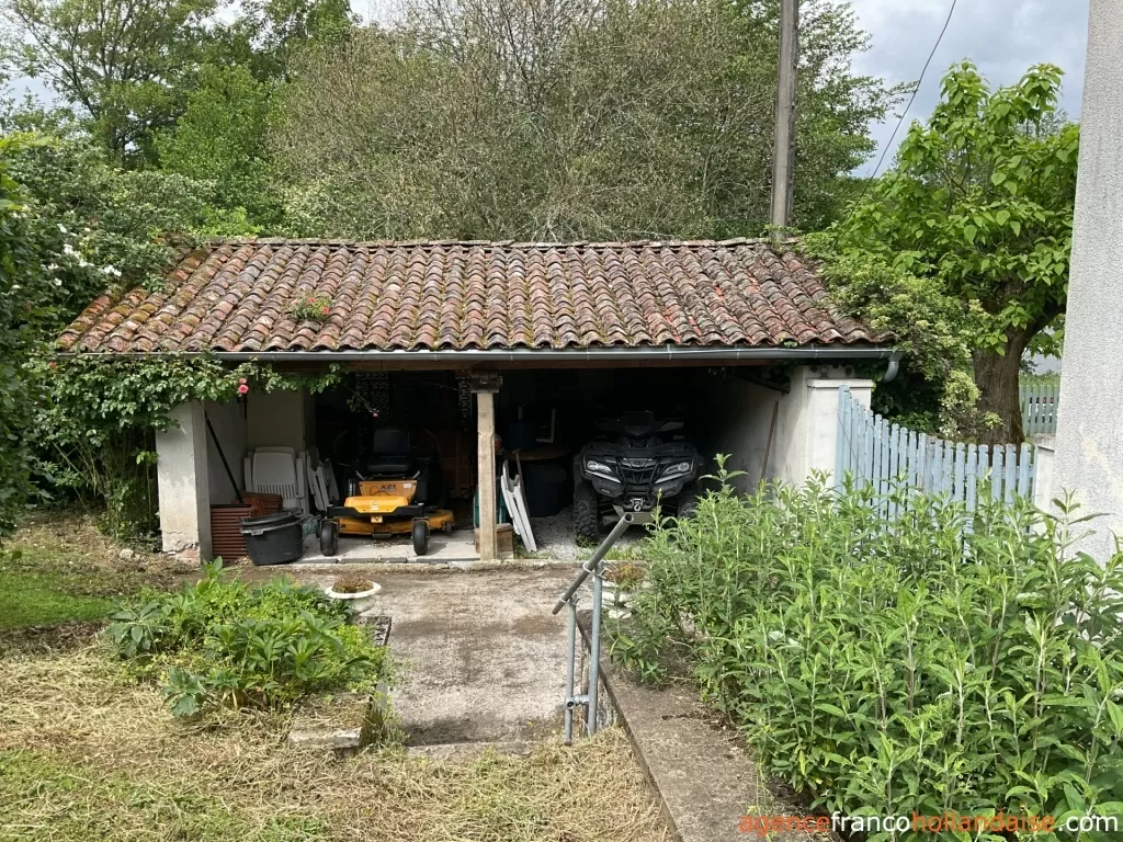 Maison avec gite à vendre rochechouart, limousin, Li1054 Image - 50