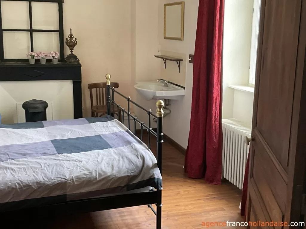 Maison avec gite à vendre rochechouart, limousin, Li1054 Image - 15
