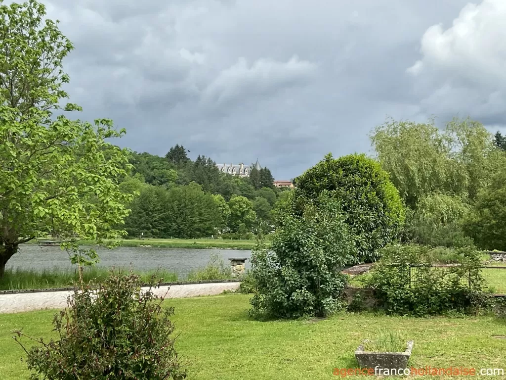 Maison avec gite à vendre rochechouart, limousin, Li1054 Image - 38