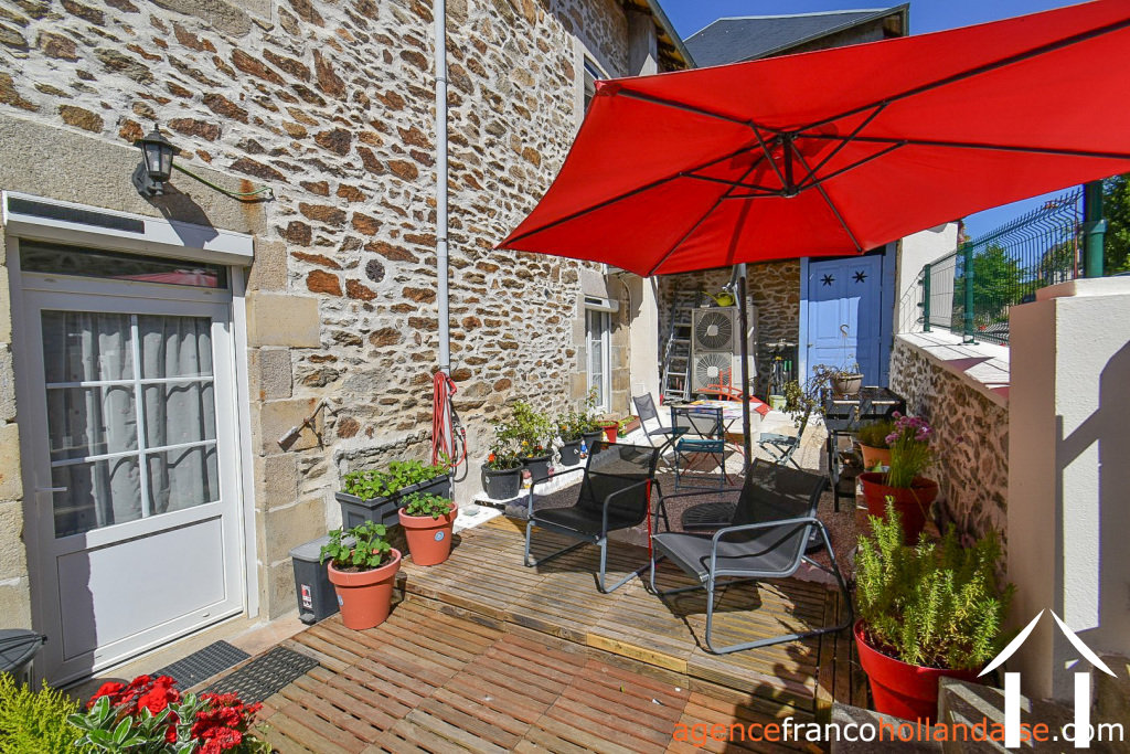 Maison de bourg à vendre la croisille sur briance, limousin, Li1055 Image - 1