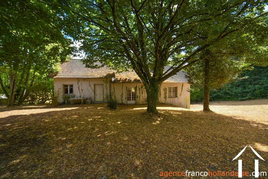 Maison de bourg à vendre meilhards, limousin, Li1063 Image - 32
