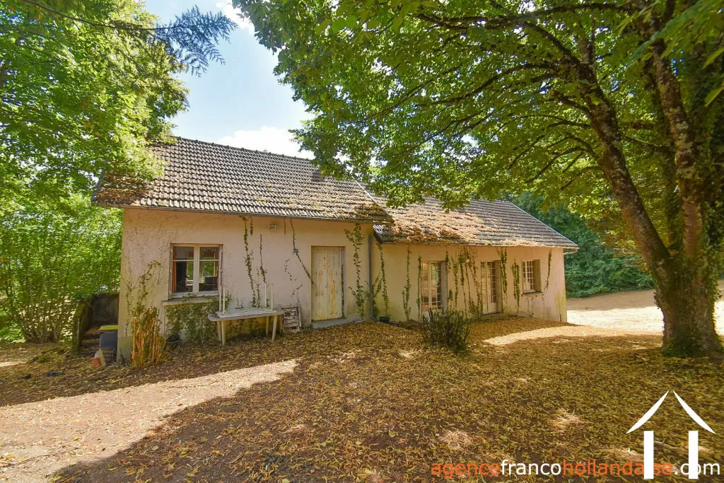 Maison de bourg à vendre meilhards, limousin, Li1063 Image - 2