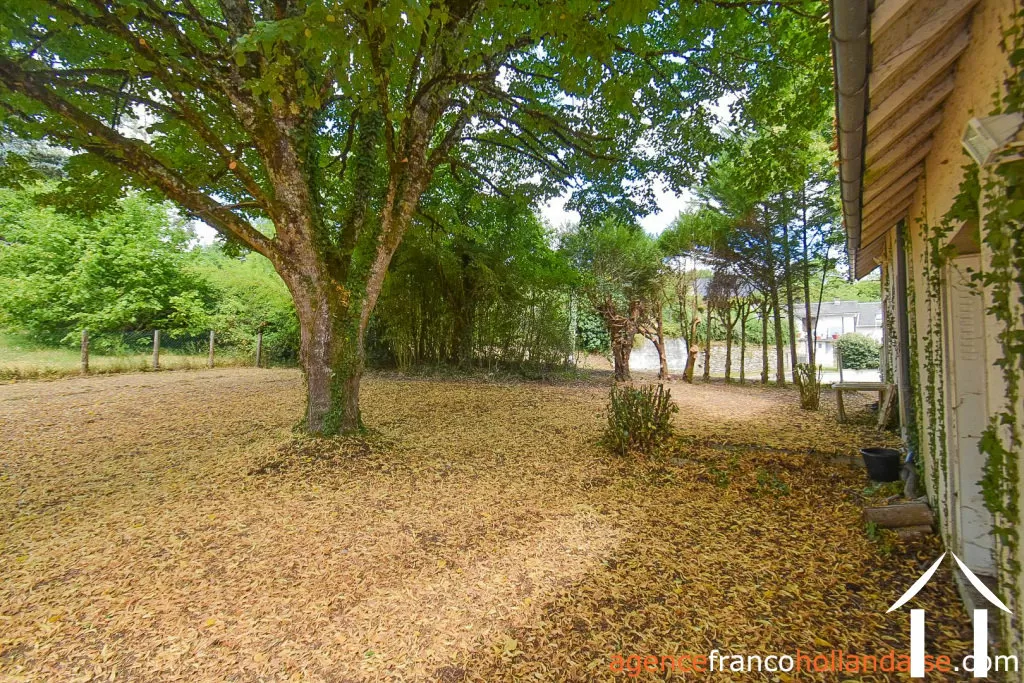 Maison de bourg à vendre meilhards, limousin, Li1063 Image - 24
