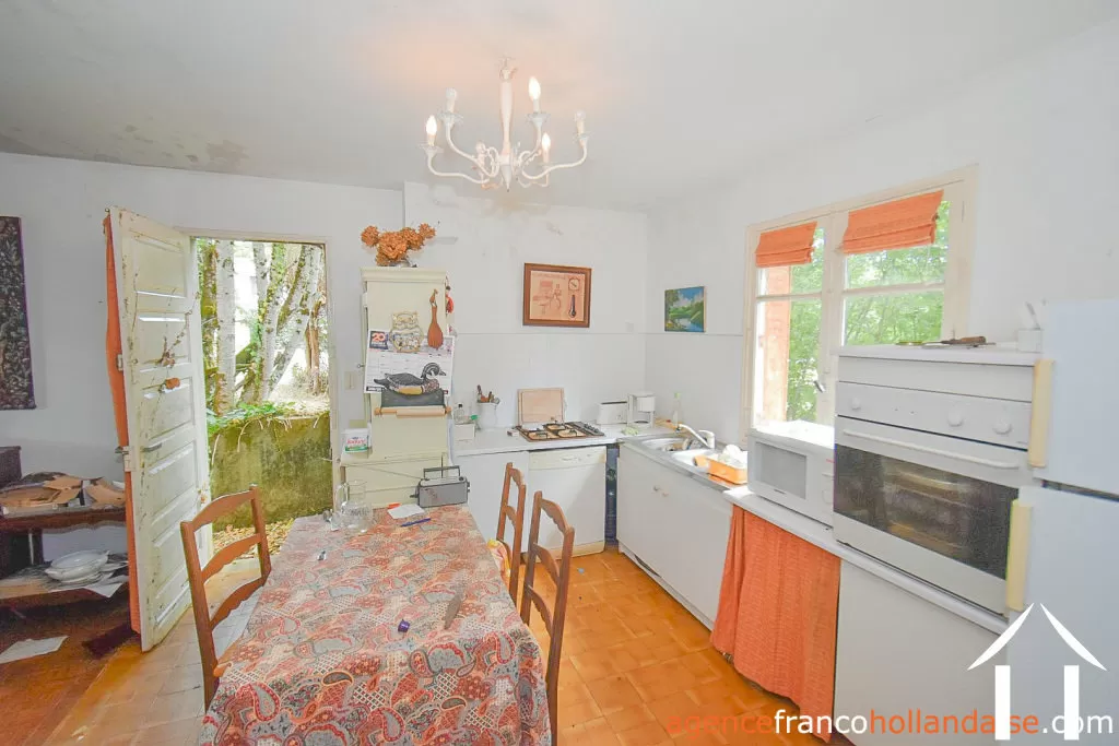 Maison de bourg à vendre meilhards, limousin, Li1063 Image - 3