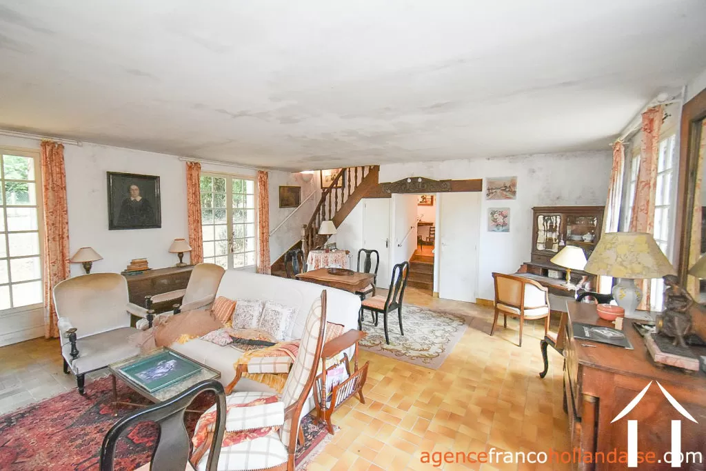 Maison de bourg à vendre meilhards, limousin, Li1063 Image - 8