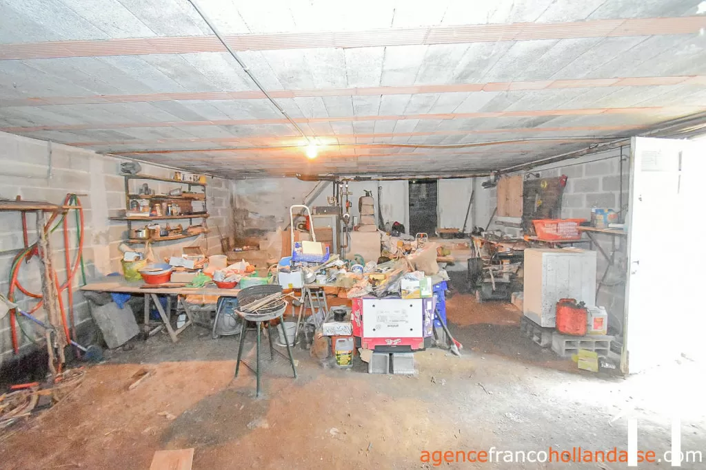 Maison de bourg à vendre meilhards, limousin, Li1063 Image - 36