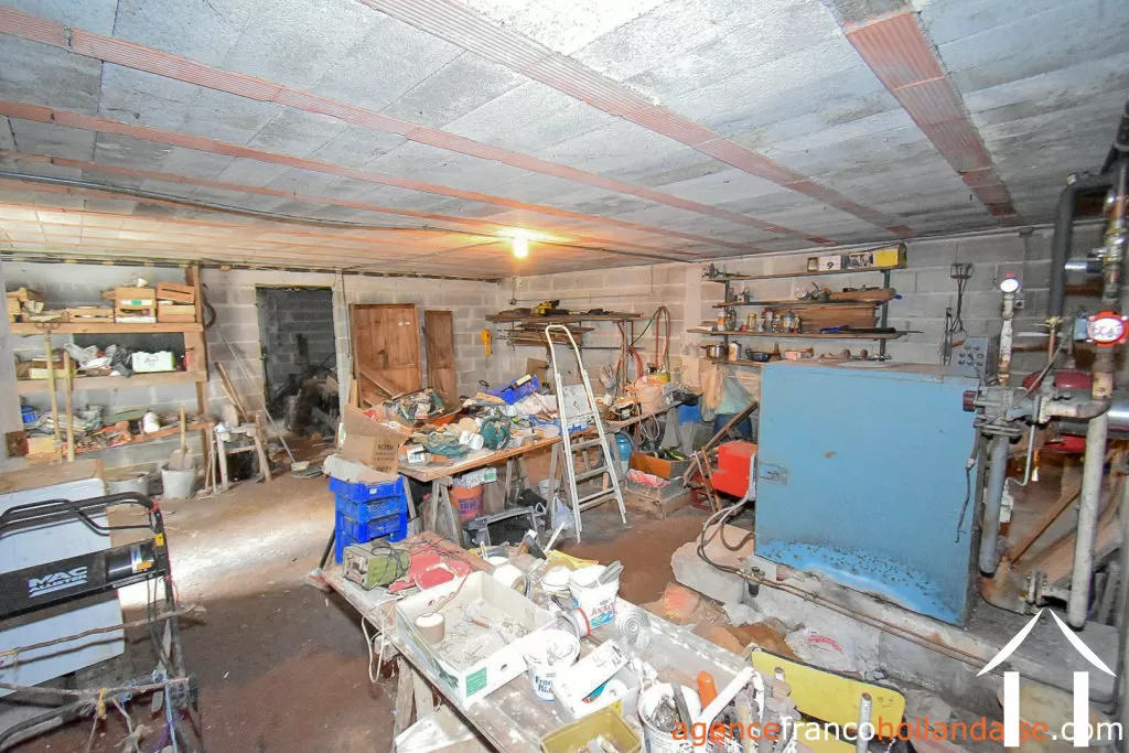 Maison de bourg à vendre meilhards, limousin, Li1063 Image - 37