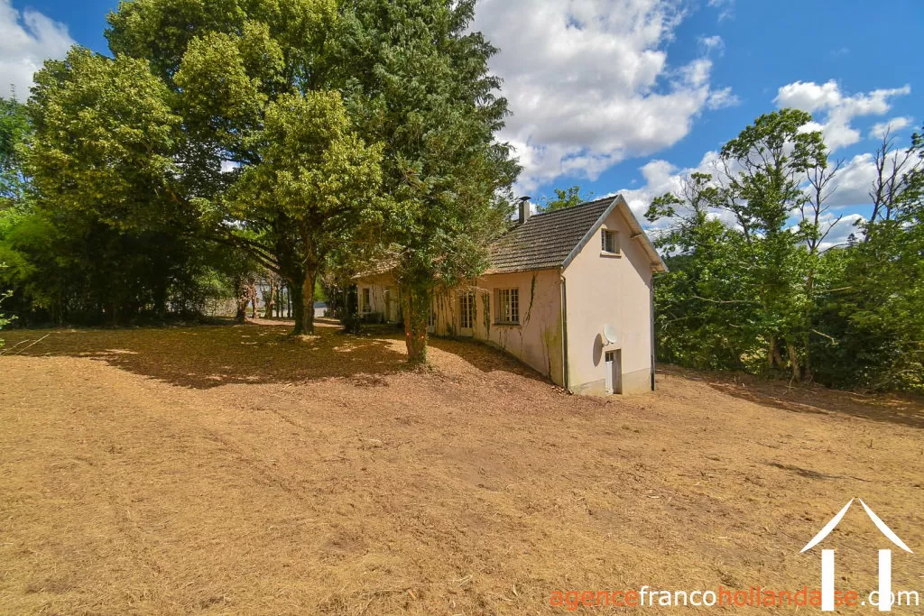 Maison de bourg à vendre meilhards, limousin, Li1063 Image - 23