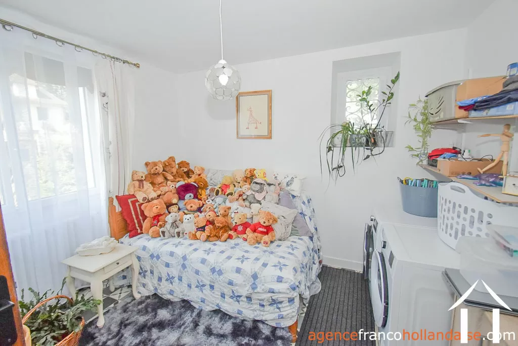 Maison à vendre chateauneuf la foret, limousin, Li1064 Image - 15