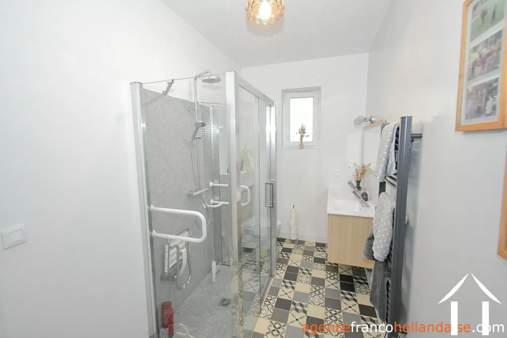 Maison à vendre chateauneuf la foret, limousin, Li1064 Image - 12