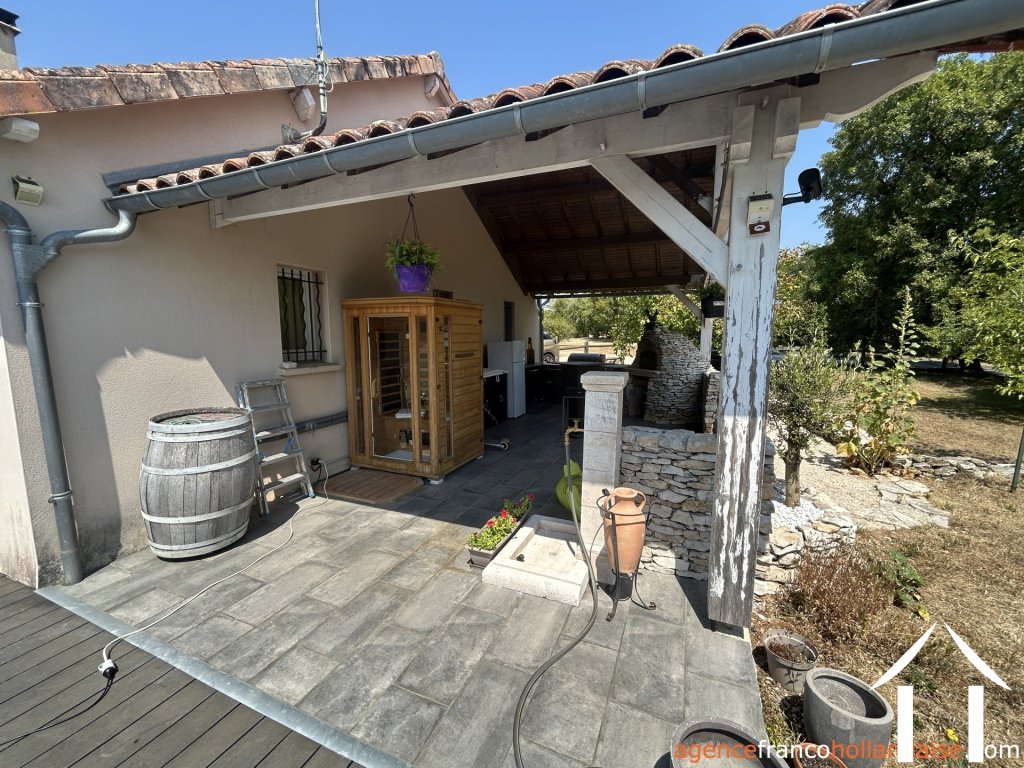 Maison avec gite à vendre brouchaud, aquitaine, Li1068 Image - 24
