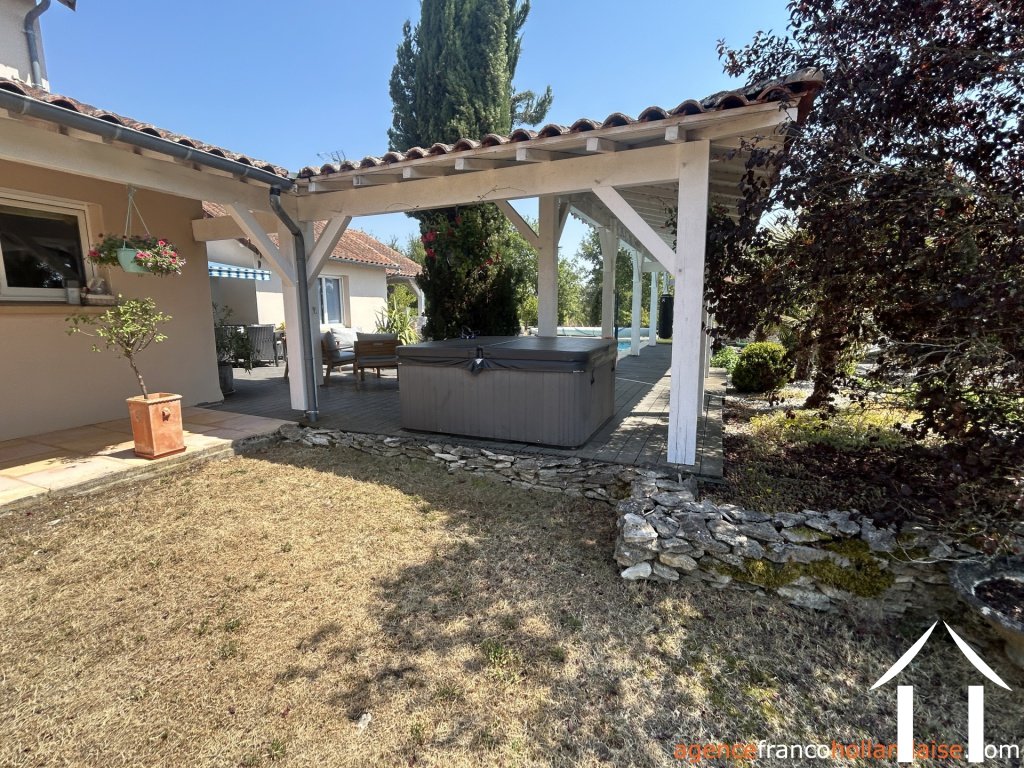 Maison avec gite à vendre brouchaud, aquitaine, Li1068 Image - 35