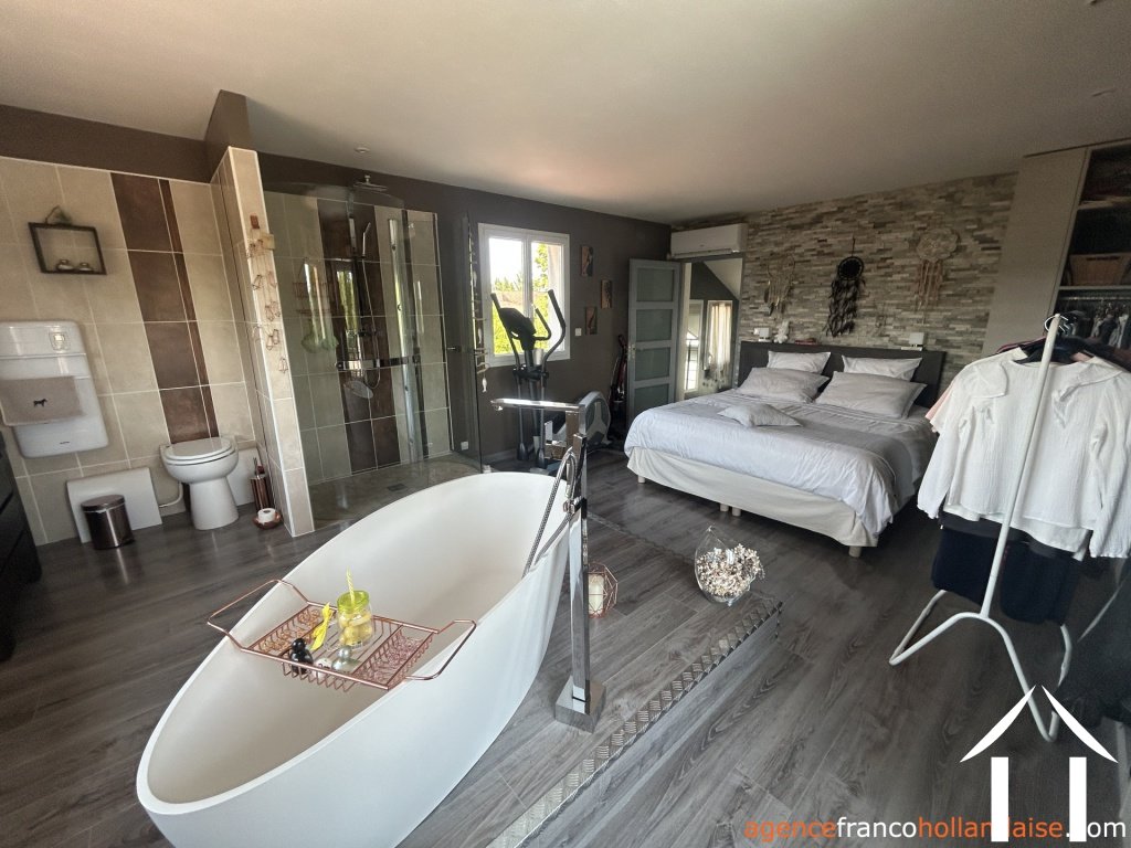 Maison avec gite à vendre brouchaud, aquitaine, Li1068 Image - 15