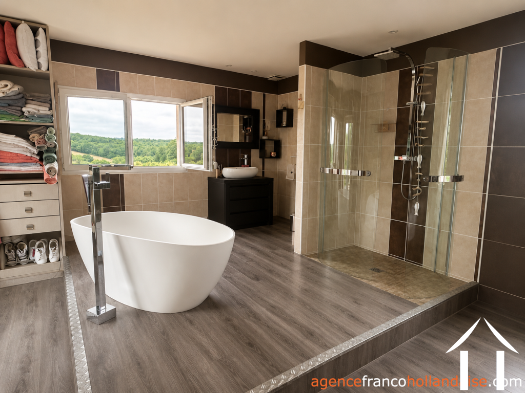 Maison avec gite à vendre brouchaud, aquitaine, Li1068 Image - 14