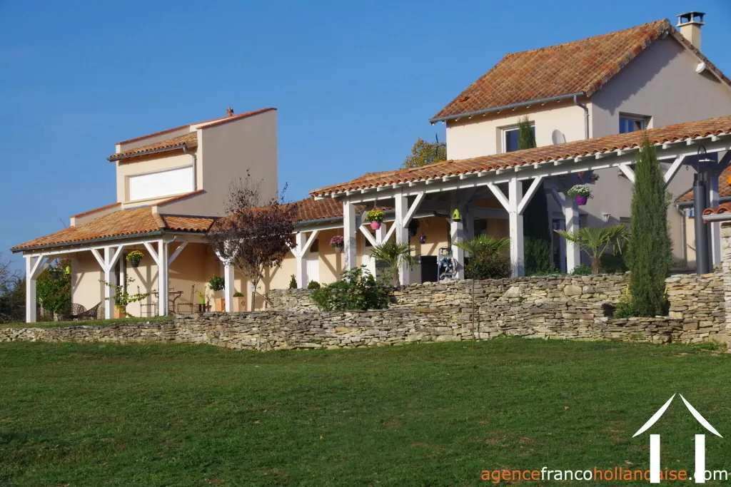 Maison avec gite à vendre brouchaud, aquitaine, Li1068 Image - 36