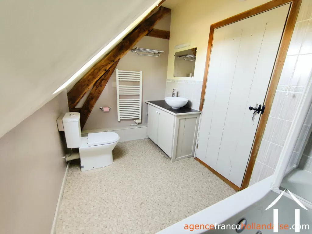 Maison avec gite à vendre lubersac, limousin, Li1070 Image - 36