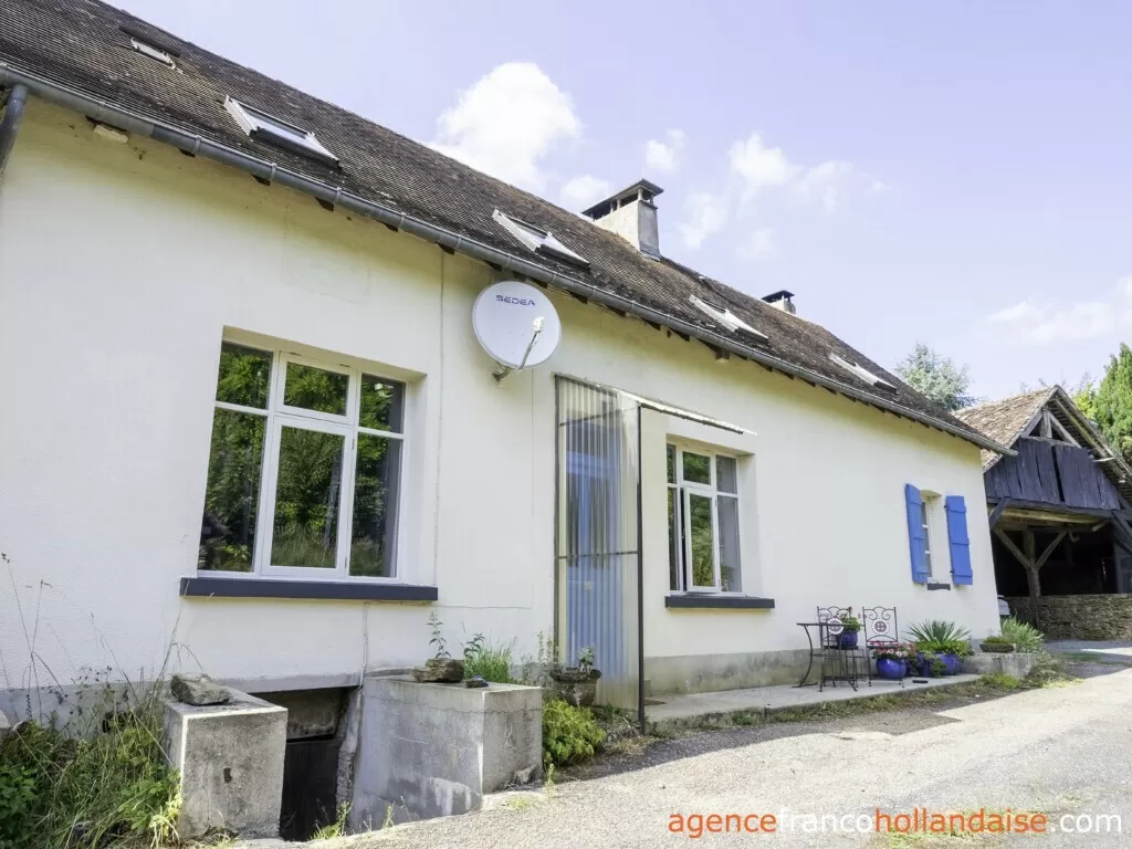 Maison avec gite à vendre lubersac, limousin, Li1070 Image - 3