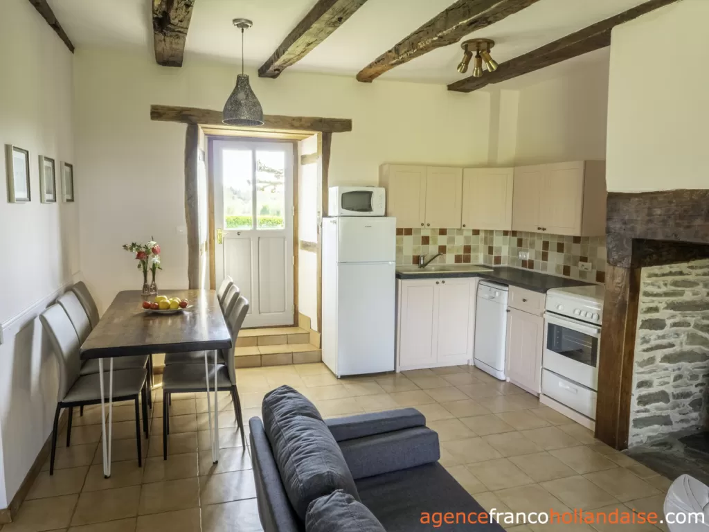 Maison avec gite à vendre lubersac, limousin, Li1070 Image - 50