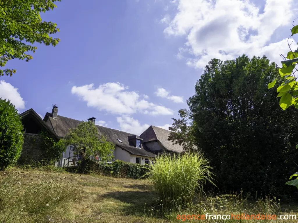 Maison avec gite à vendre lubersac, limousin, Li1070 Image - 31