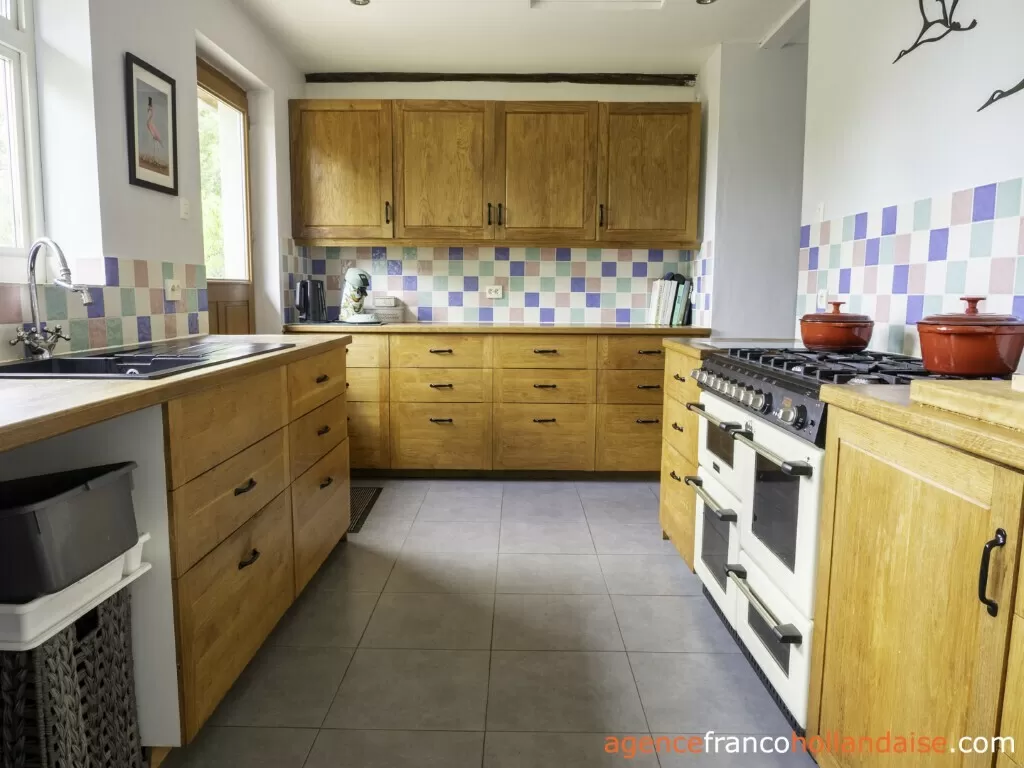 Maison avec gite à vendre lubersac, limousin, Li1070 Image - 9