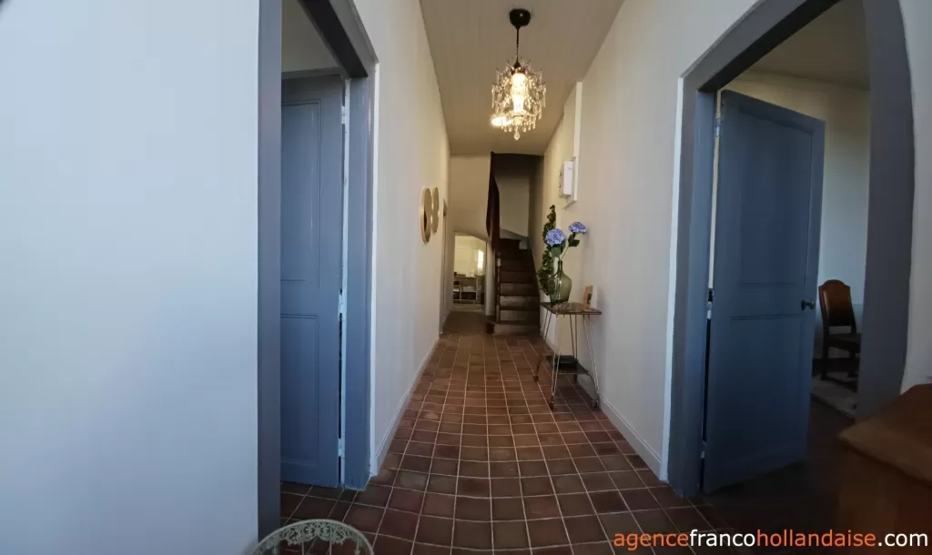 Maison de bourg à vendre neret, centre, Li1072 Image - 3