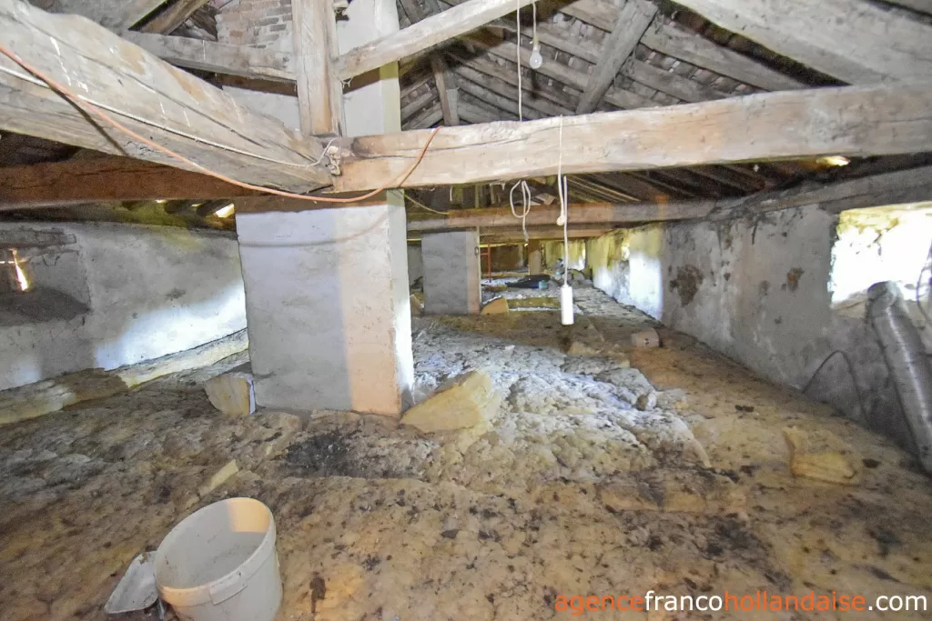 Maison avec gite à vendre st germain les belles, limousin, Li1075 Image - 24