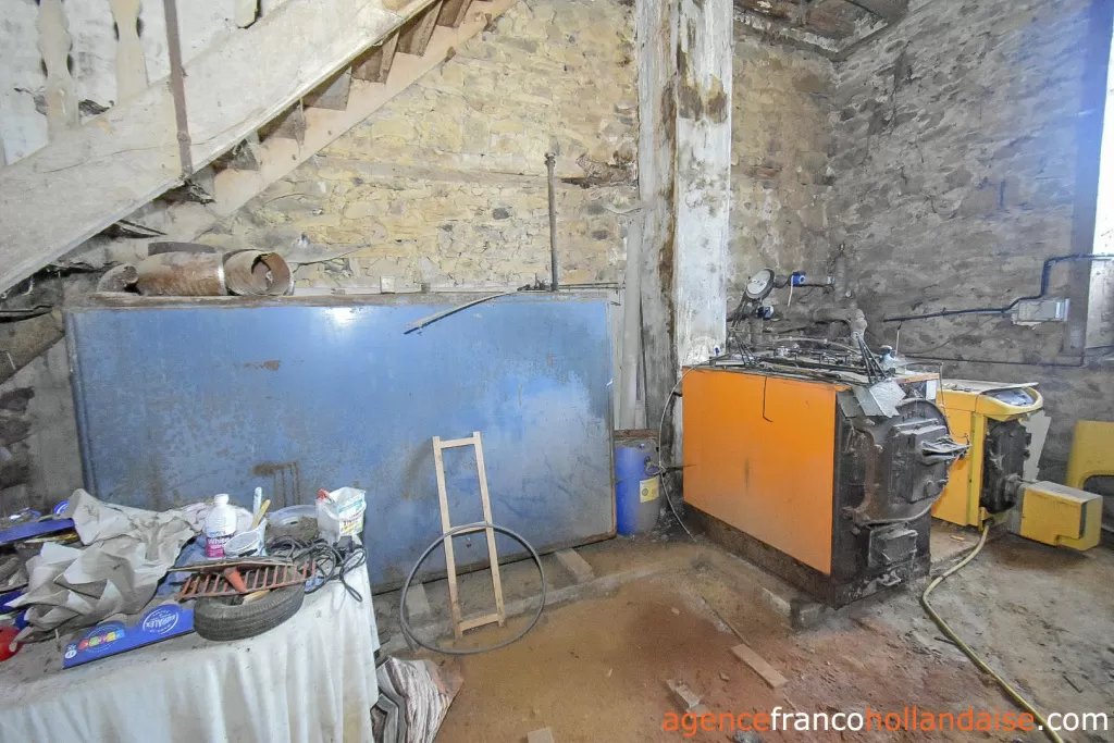 Maison avec gite à vendre st germain les belles, limousin, Li1075 Image - 28